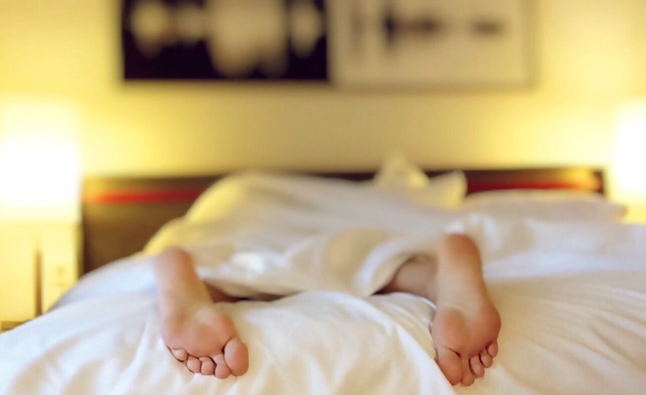 Hoe hormonen je nachtrust beïnvloeden (plus tips)